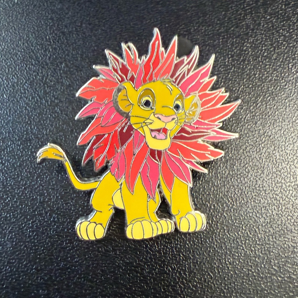 Disney Lion King Simba Flower Pin 2010
